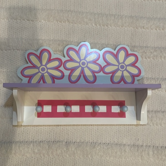 Y2K wooden shelf pegs flowers girls pink white purple